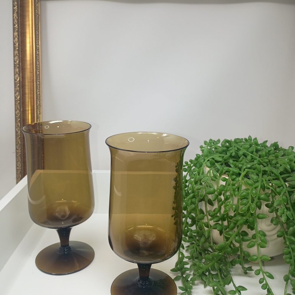 Elegant Amber Glass Goblets - Set of 2